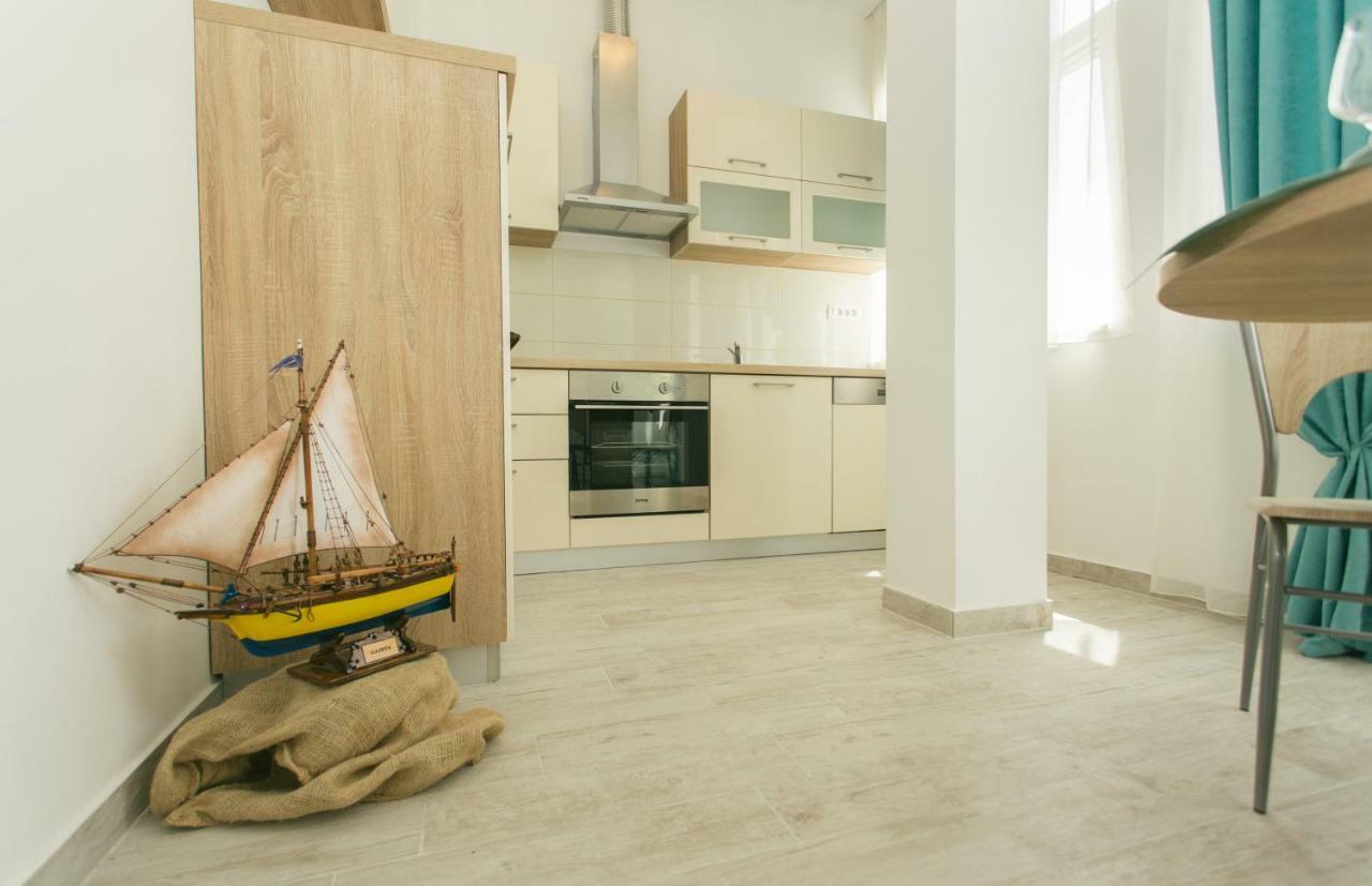 Apartments Kampanel Kaštela Екстериор снимка