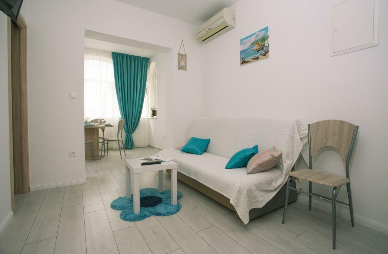 Apartments Kampanel Kaštela Екстериор снимка