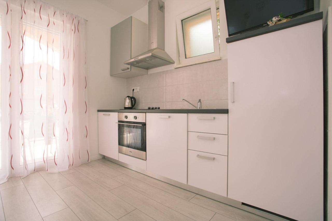 Apartments Kampanel Kaštela Екстериор снимка