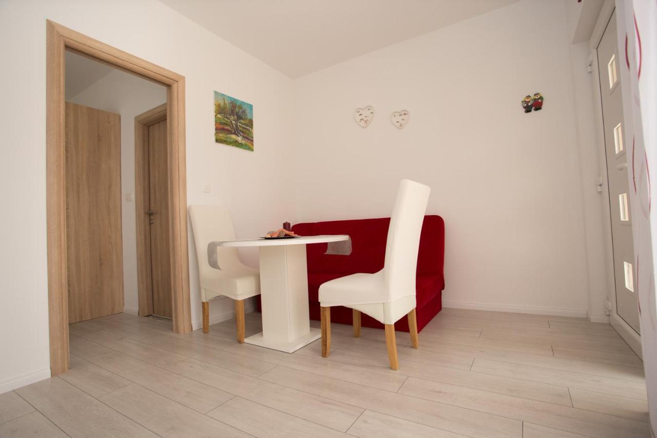 Apartments Kampanel Kaštela Екстериор снимка